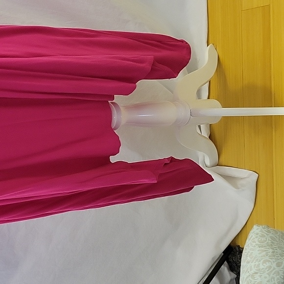 Ladies Plus Size Hi/Lo Top - Picture 5 of 8